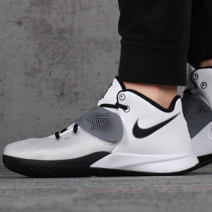 【美品】NIKE KYRIE FLYTRAP III EP CD0191-103 Nike Kyrie Flytrap 3 EP 'Black Volt' CD0191-001