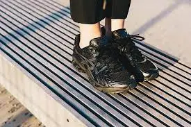 Alternative view of Giày Asics Gel Kayano 14 'Black' 1201A019-001