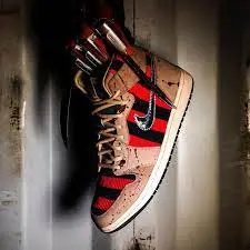 Alternative view of Giày Nike Shoe Surgeon x Air Jordan 1 High 'Freddy Krueger' Custom
