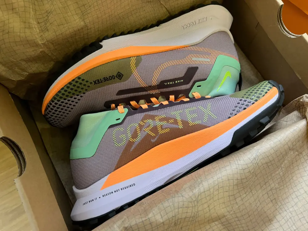 Alternative view of Giày Nike Wmns React Pegasus Trail 4 GORE-TEX 'Purple Smoke' DJ7929-500