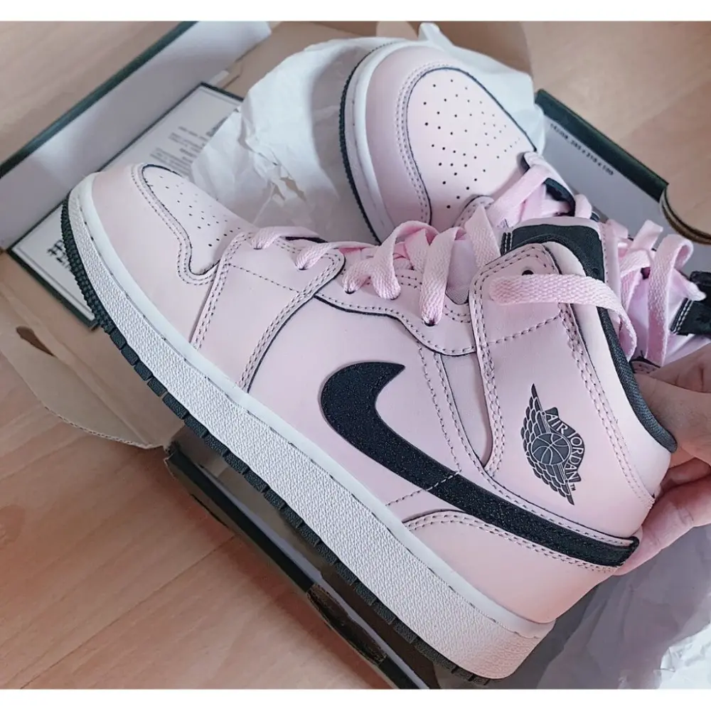 Giày Nike Air Jordan 1 Mid GS 'Pink Foam' 555112-601 - Ảnh 5