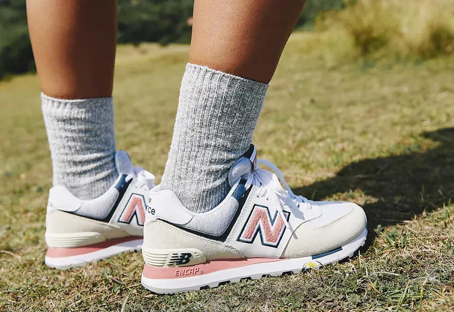 Giày New Balance 574 'Beige' WL574VAC - Ảnh 7