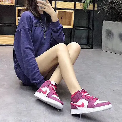 Giày Nike Air Jordan 1 Mid GS 'Rush Pink' 555112-661 - Ảnh 3