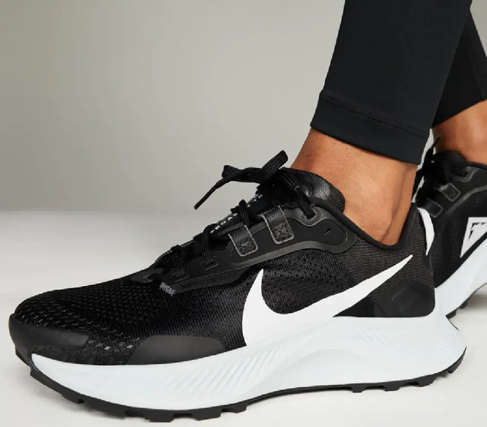 Alternative view of Giày Nike Pegasus Trail 3 'Black Platinum' DA8698-001