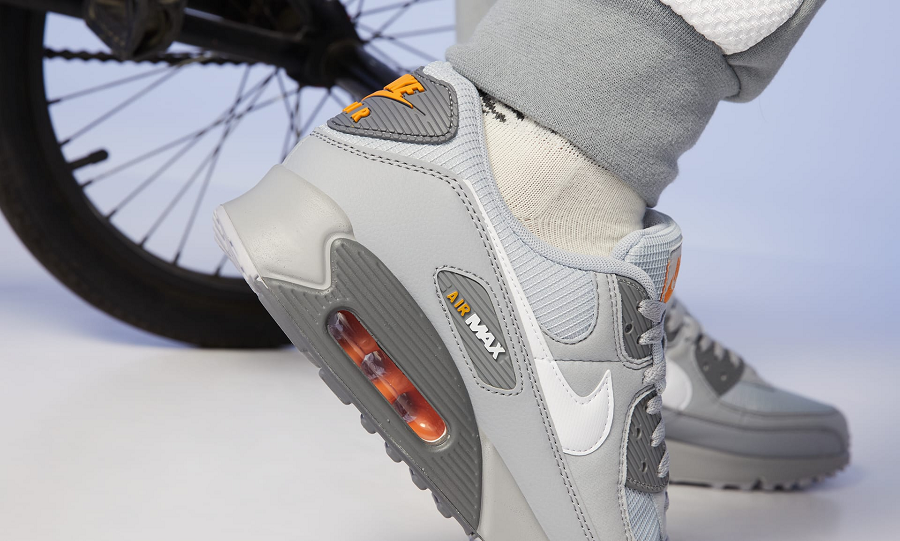 Giày Nike Air Max 90 'Wolf Grey Kumquat' DR0145-001 - Ảnh 3