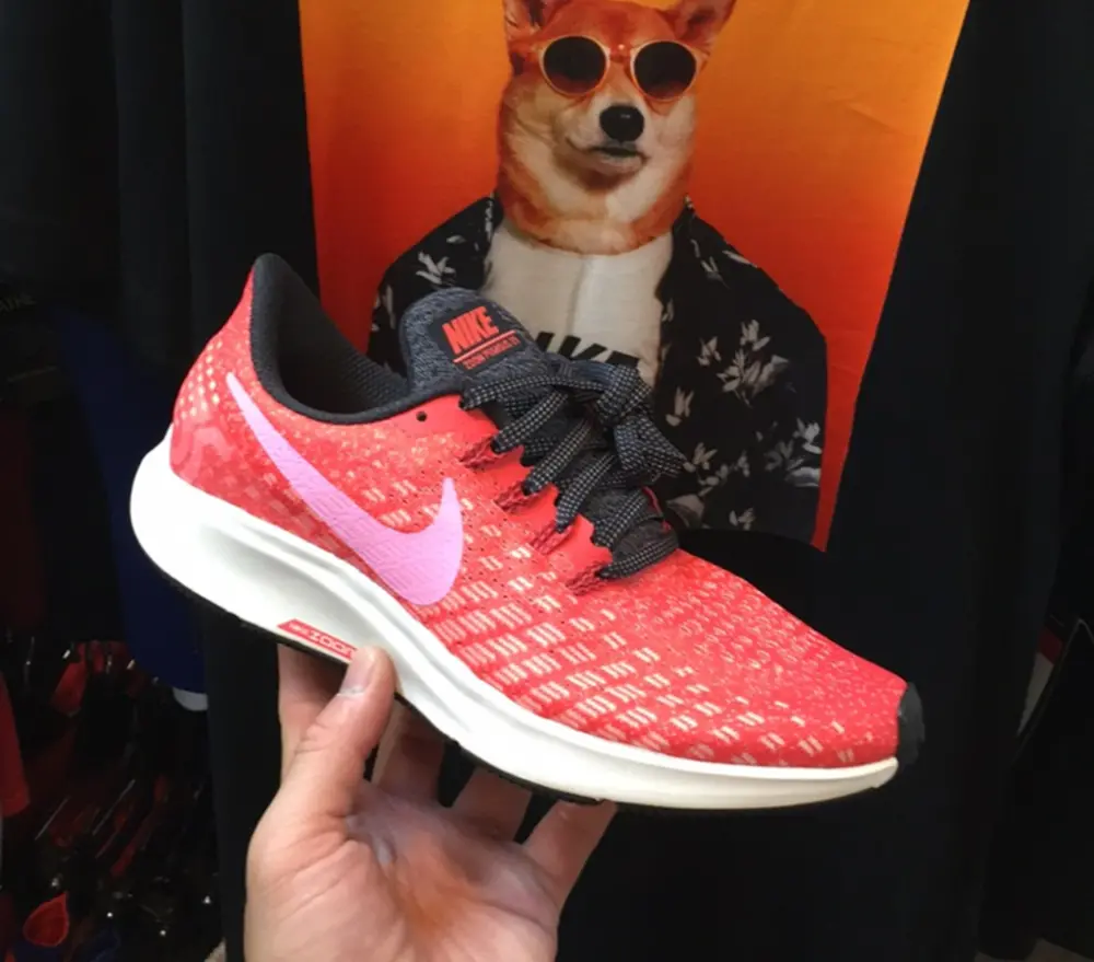Alternative view of Giày Nike Wmns Air Zoom Pegasus 35 'Psychic Pink' 942855-800