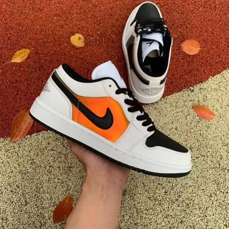 Giày Nike Air Jordan 1 Low SE GS 'Color-Shifting' CV9844-109 - Ảnh 4