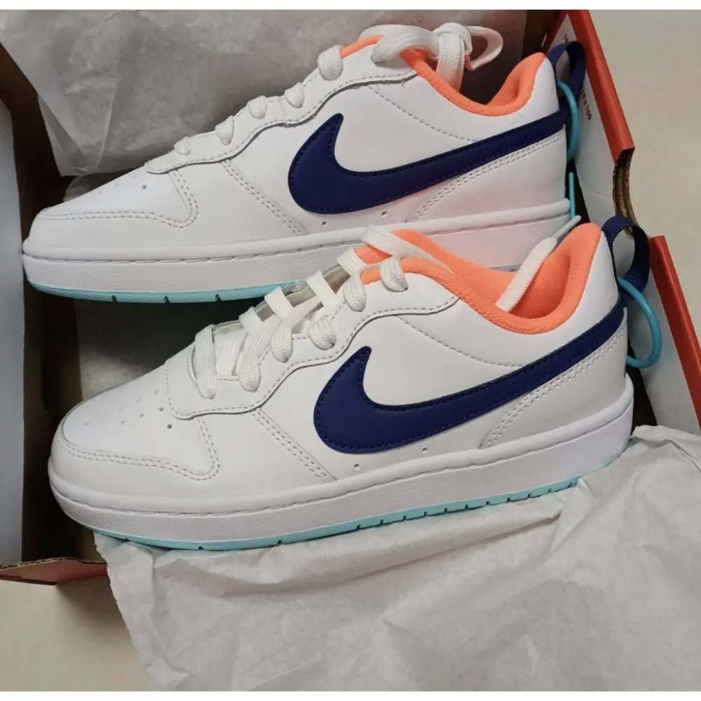 Alternative view of Giày Nike Court Borough Low 2 GS 'White Dark Purple Dust' BQ5448-112