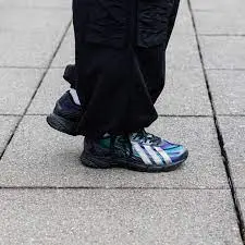 Giày Adidas Orketro 2.0 'Black Iridescent' IE4216 - Ảnh 4