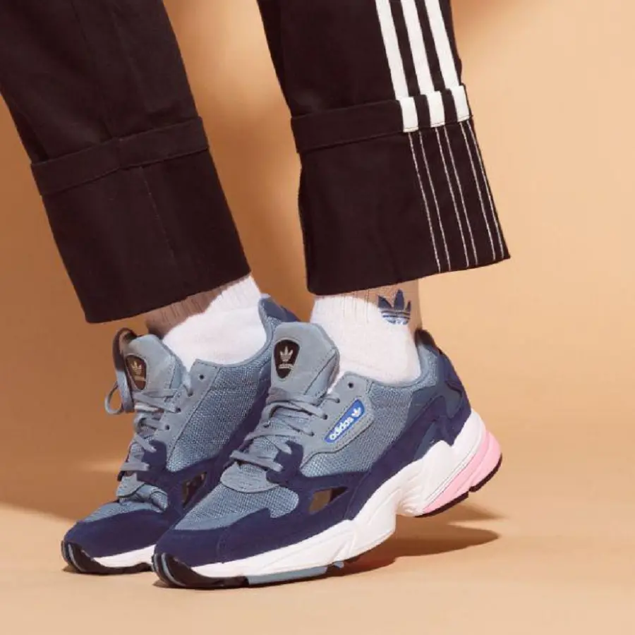Alternative view of Giày Adidas Originals Falcon 'Grey' D96699