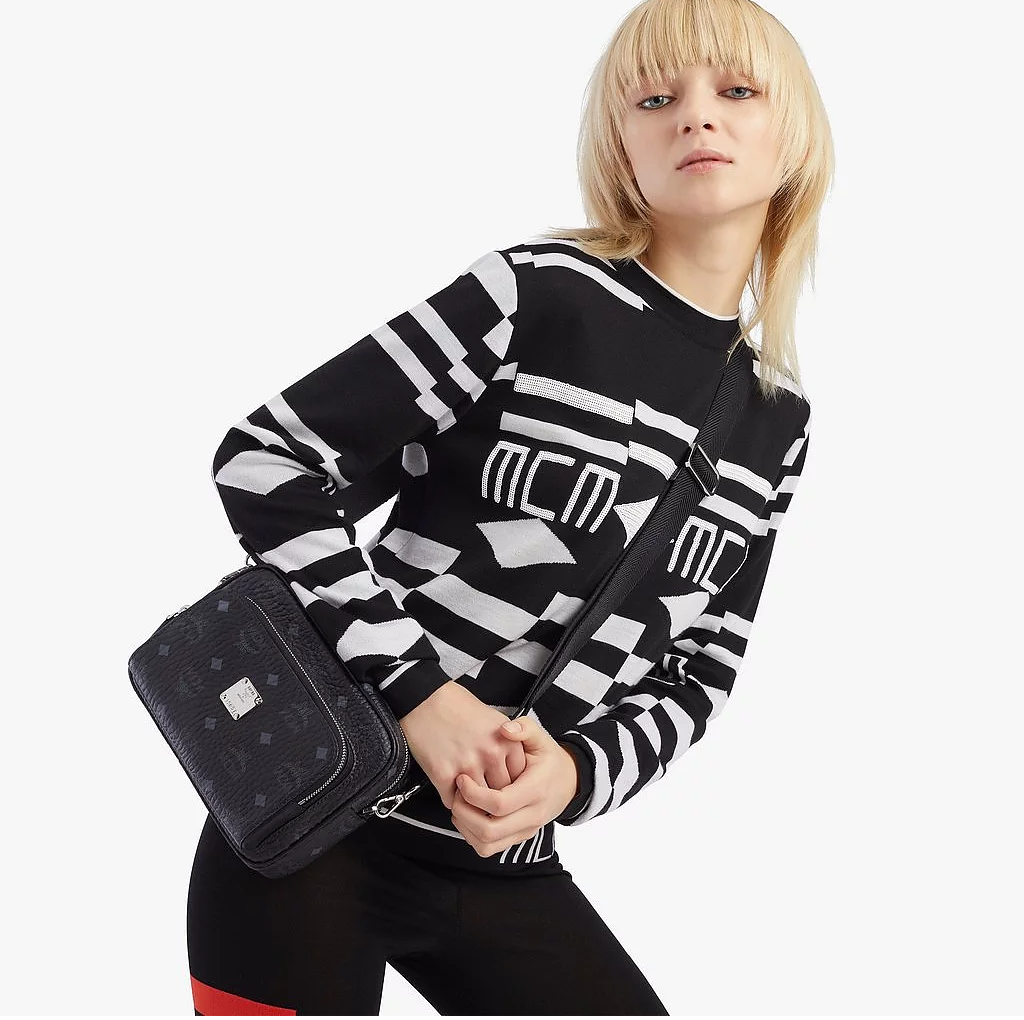 Túi MCM Klassik Crossbody In Visetos 'Black' MMRAAKC02BK001 - Ảnh 2