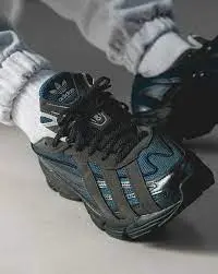 Alternative view of Giày Adidas Orketro 2.0 'Black Iridescent' IE4216