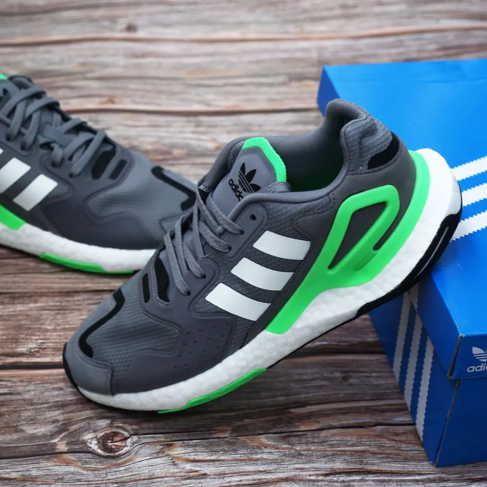 Alternative view of Giày Adidas Day Jogger 'Grey Green' FW4868