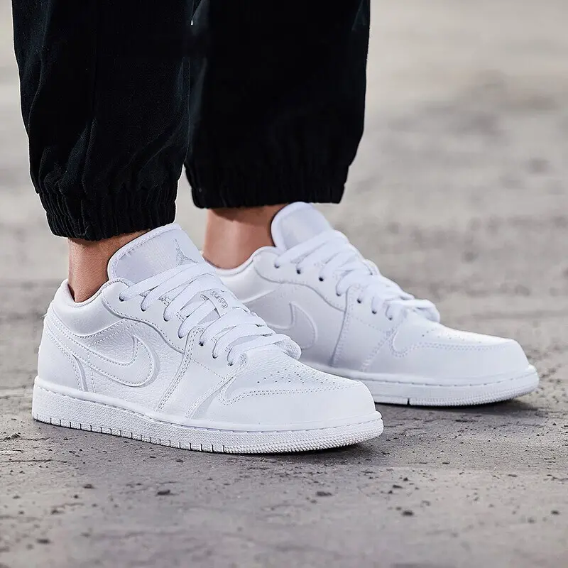 Alternative view of Giày Nike Air Jordan 1 Low 'Triple White' 553558-126