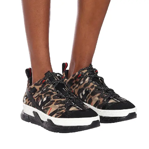 Alternative view of Giày Burberry Beige Leopard Print Low Top 8025550