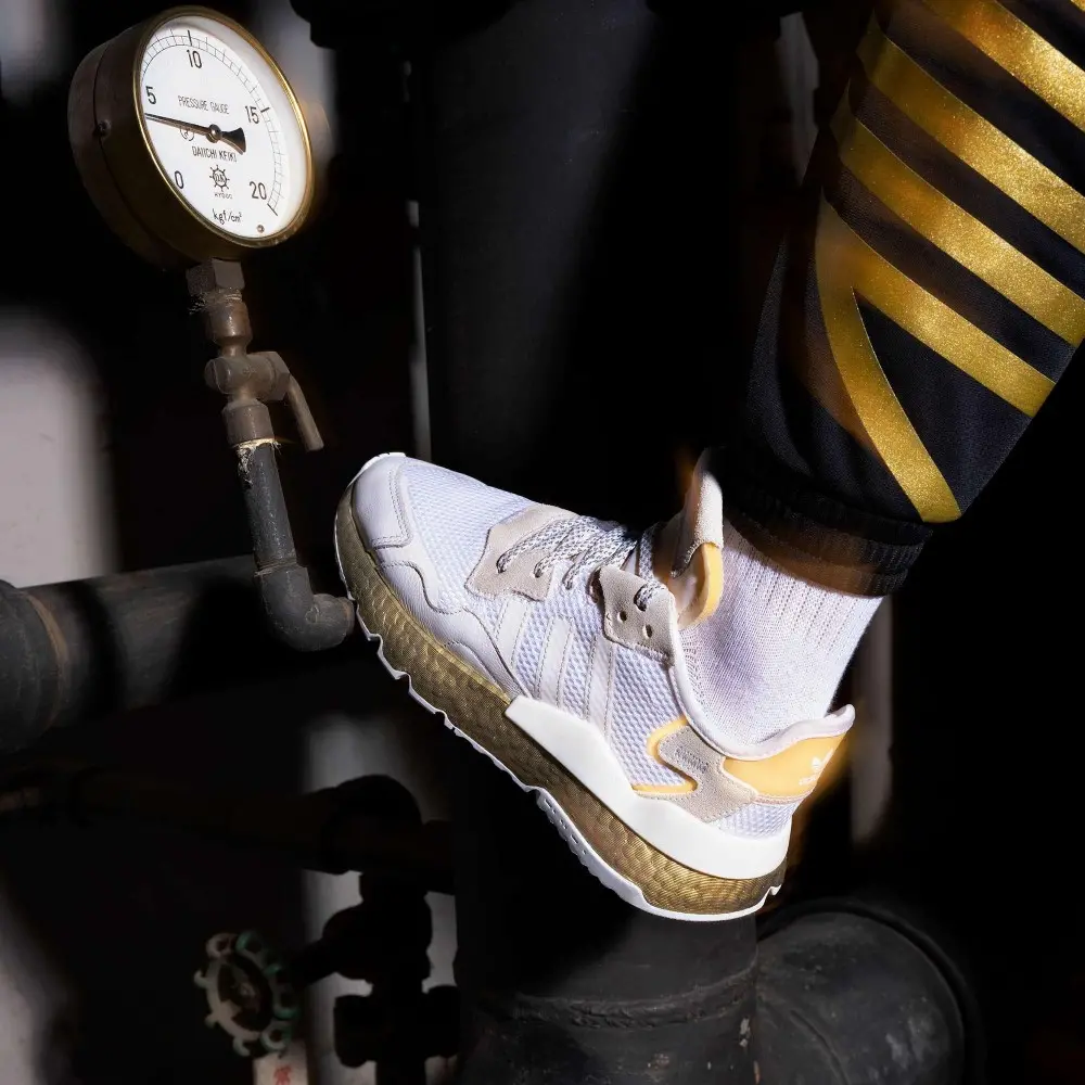 Giày Adidas Wmns Nite Jogger ‘White Gold Metallic’ FV4138 - Ảnh 4