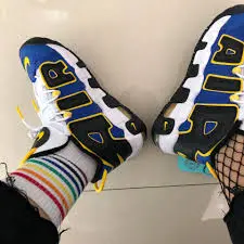 Alternative view of Giày Nike Air More Uptempo 'Peace, Love, and Basketball' DC1399-400