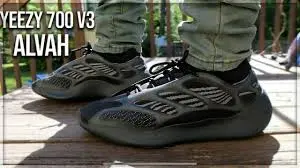 Alternative view of Giày Adidas Yeezy 700 V3 'Dark Glow' GX6144