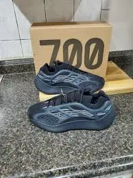 Giày Adidas Yeezy 700 V3 'Dark Glow' GX6144 - Ảnh 4