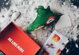 Giày Nike Air Jordan 6 Retro NRG 'Green Suede Gatorade' AJ5986-335 - Ảnh 6