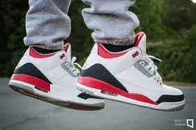 Giày Nike Air Jordan 3 Retro 'Fire Red' 2007 136064-161 - Ảnh 5