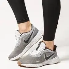 Alternative view of Giày Nike Revolution 5 Smoke Grey BQ3204-008