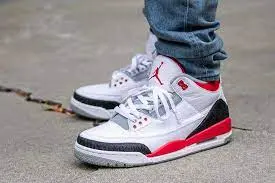 Giày Nike Air Jordan 3 Retro 'Fire Red' 2007 136064-161 - Ảnh 4