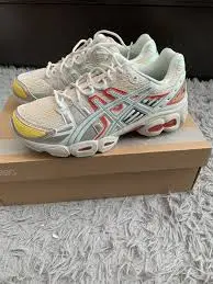 Alternative view of Giày Asics UB5-S Gel-Nimbus 9 'Glacier Grey' 1201A656-020