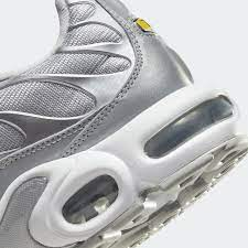 Giày Nike Air Max Plus 'Metallic Silver' FJ1012-095 - Ảnh 7