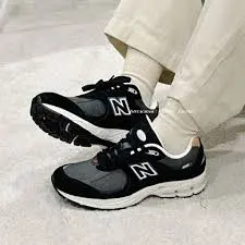 Alternative view of Giày New Balance N2002R 'Black Sepia' M2002REB