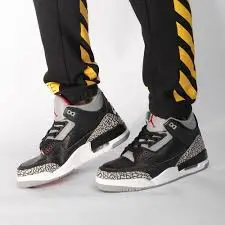 Alternative view of Giày Nike Air Jordan 3 Retro 'Cement' 136064-010