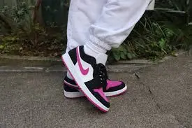 Giày Nike Wmns Air Jordan 1 'Black Cactus Flower' DC0774-005 - Ảnh 6