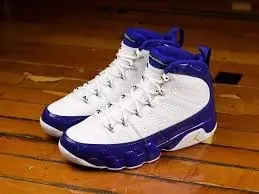 Alternative view of Giày Nike Air Jordan 9 Retro 'Kobe' 302370-121