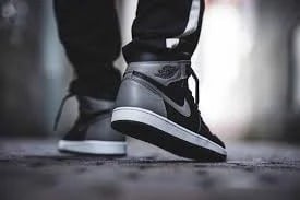 Giày Nike Air Jordan 1 Retro High OG 'Shadow' 2018 555088-013 - Ảnh 4