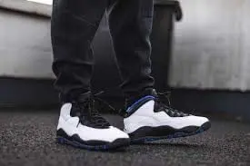 Alternative view of Giày Nike Air Jordan 10 Retro GS 'Orlando' 310806-108