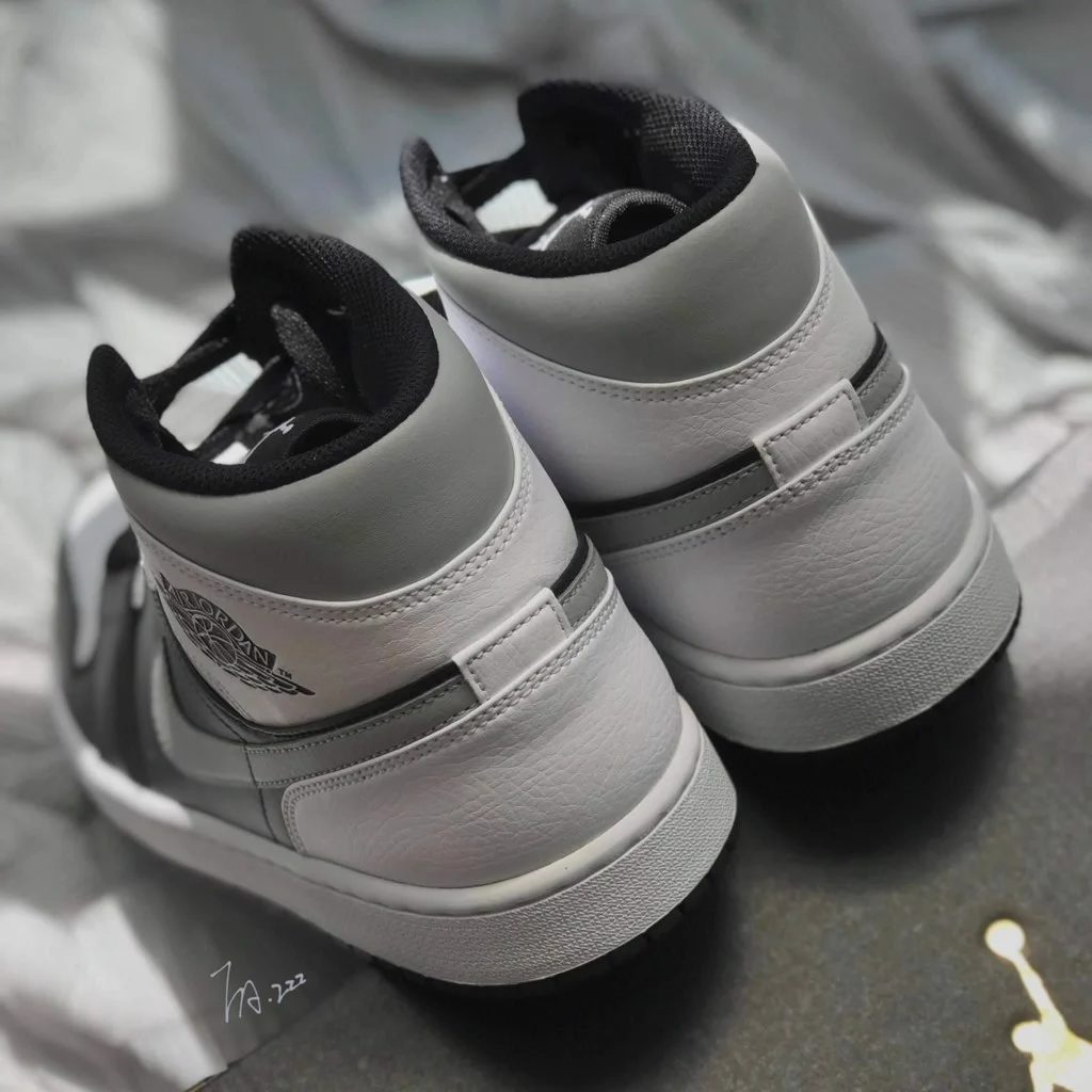 Giày Nike Air Jordan 1 Mid 'White Shadow' 554724-073 - Ảnh 4