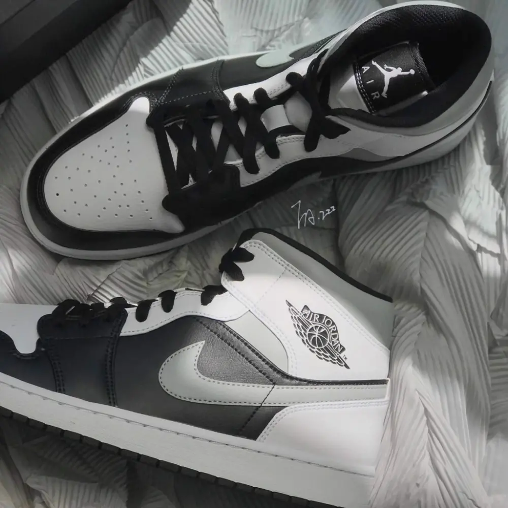 Giày Nike Air Jordan 1 Mid 'White Shadow' 554724-073 - Ảnh 3
