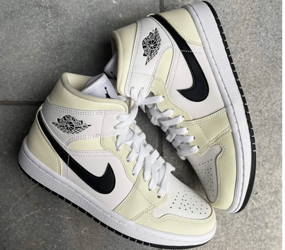 Giày Nike Wmns Air Jordan 1 Mid 'Coconut Milk' BQ6472-121 - Ảnh 5