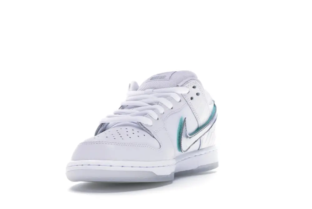 Alternative view of Giày Nike SB Dunk Low 'Diamond Supply Co White Diamond' BV1310-100