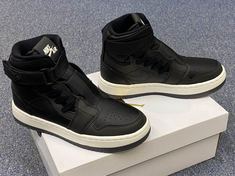 Giày Nike Wmns Air Jordan 1 Nova XX 'Black Sail' AV4052-002 - Ảnh 4