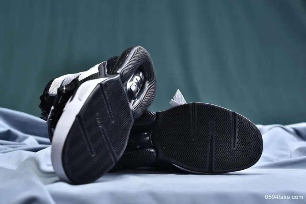 Alternative view of Giày Nike Air Force 270 Utility 'Black Sail' AQ0572-003