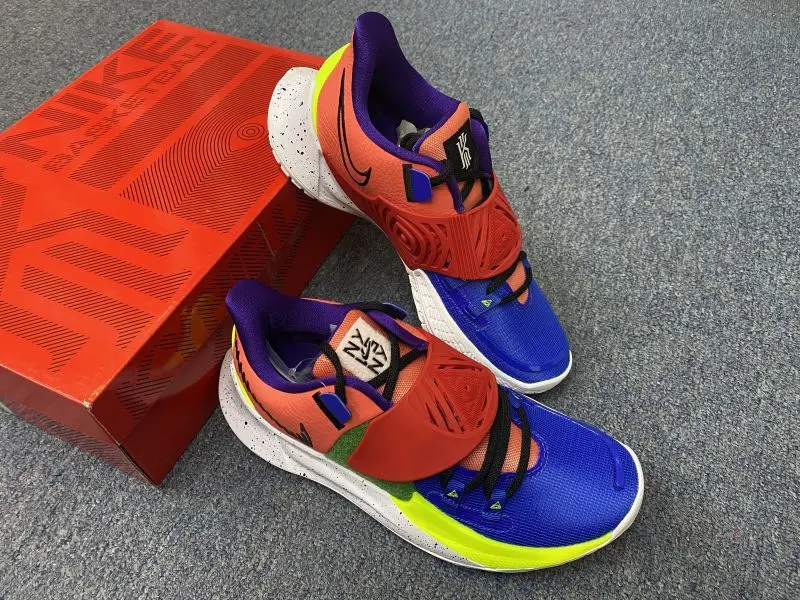 Alternative view of Giày Nike Kyrie Low 3 'NY vs. NY' CJ1286-800