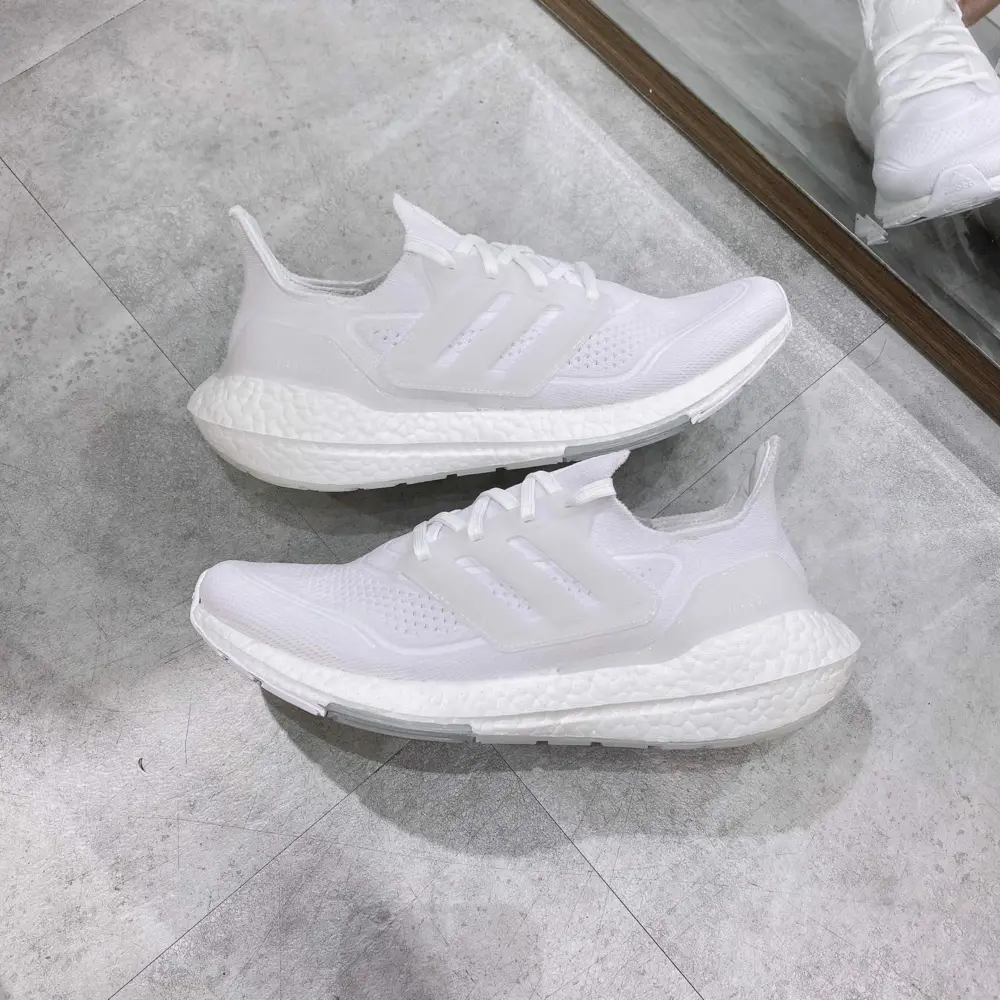 Alternative view of Giày Adidas Wmns UltraBoost 21 'Cloud White' FY0403