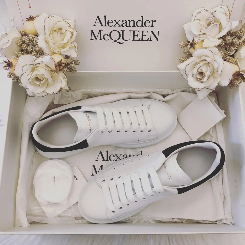 Alternative view of Giày Alexander McQueen Oversized SS19 'White Black' 2019 553770 WHGP7 9061