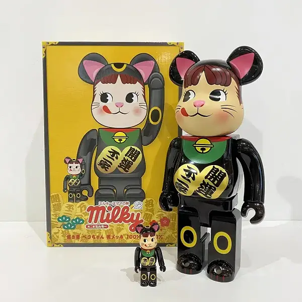 Alternative view of Mô Hình Bearbrick Pekochan Neko - Black Chrome 100% % 400%
