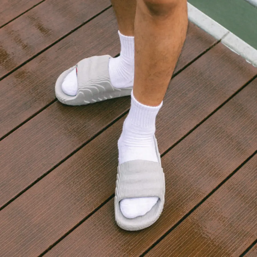 Alternative view of Dép Adidas Adilette 22 ‘Light Brown’ HQ4670