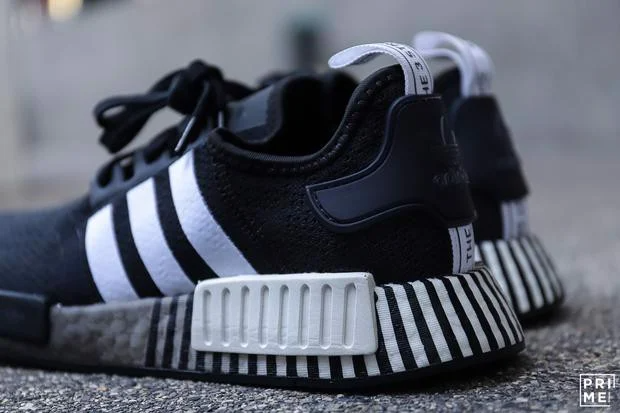 Giày Adidas NMD R1 'Glitch x Black White' FV3649 - Ảnh 4
