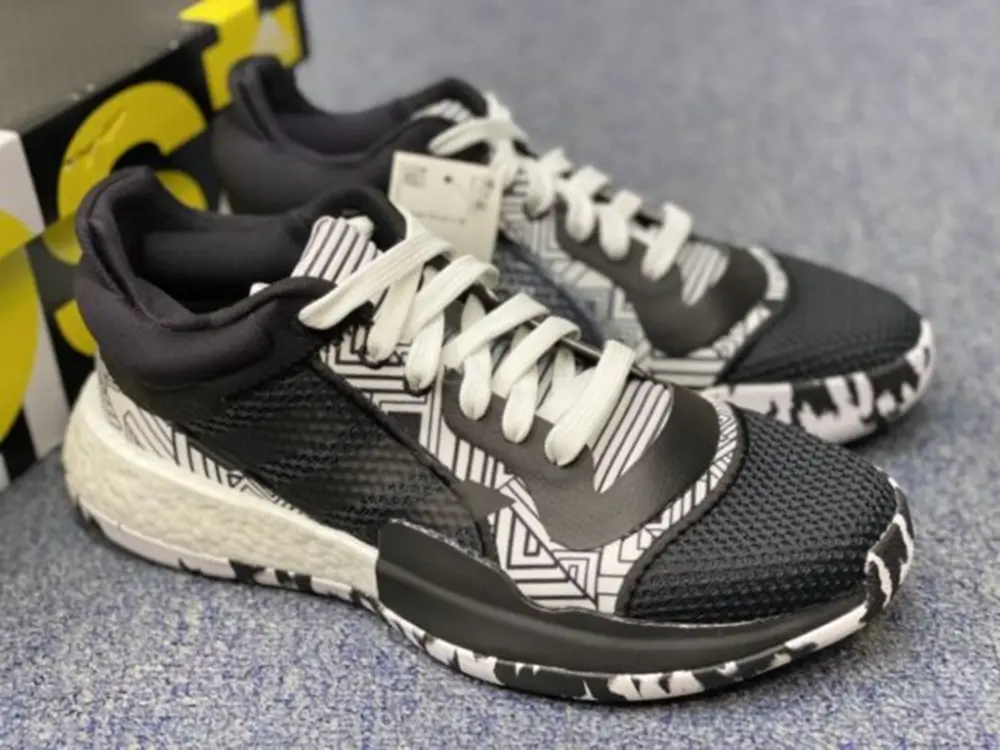 Alternative view of Giày Adidas Marquee Boost Low 'Graffiti' F97281