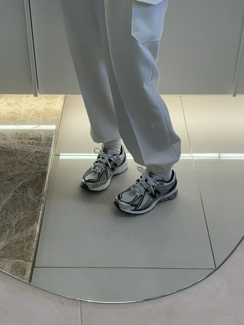 Giày New Balance 1906R 'White Navy Gold' M1906RG - Ảnh 7