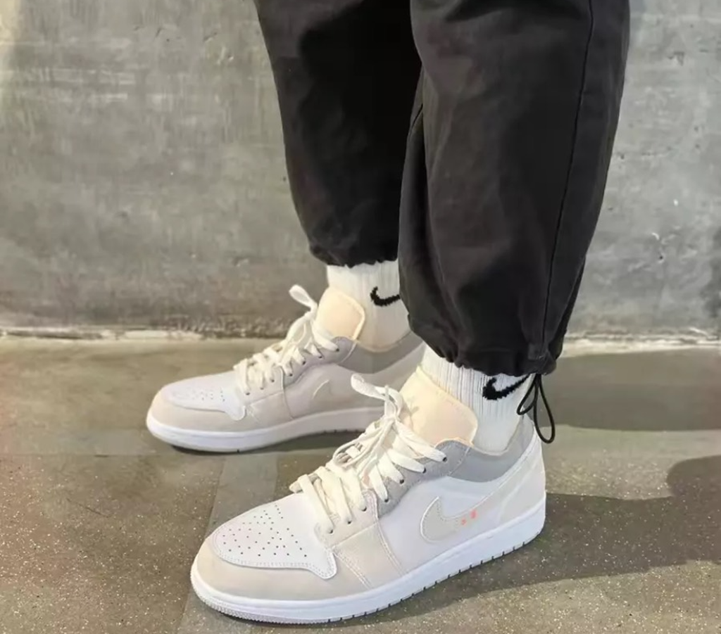 Giày Nike Air Jordan 1 Low 'Inside Out' DN1635-100 - Ảnh 3